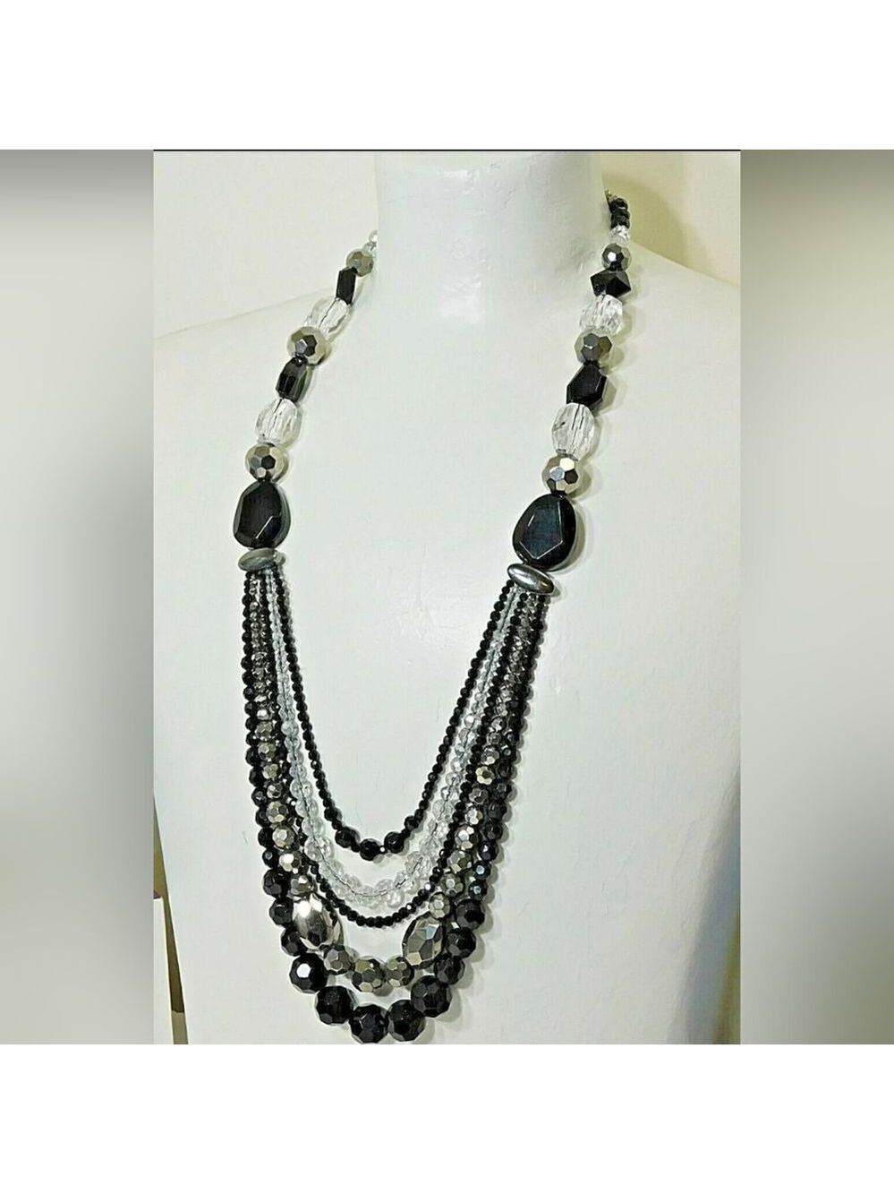 Stunning Lia Sophia Statement Chunky Necklace, NWOT 27"-30"
